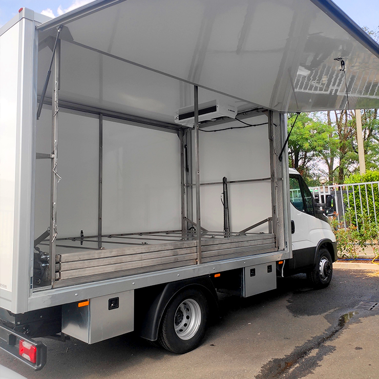 furgone allestito Officina mobile per Maniscalco